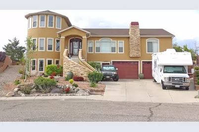 2269 W Crestview Cir, Cedar City, UT 84720 - Photo 2