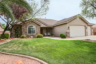 1037 S 620 E St, Saint George, UT 84790 - Photo 2