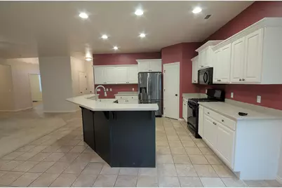 2251 E 390 N, Saint George, UT 84790 - Photo 8