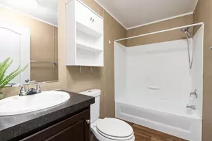 590 N State St, Hurricane, UT 84737 - Photo 14
