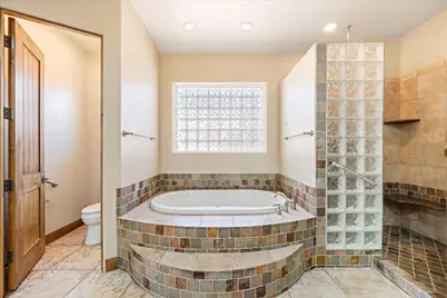 2169 N Gunsight Dr, Saint George, UT 84770 - Photo 16