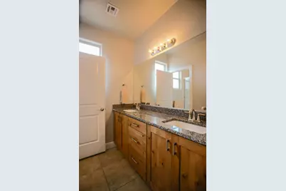 1930 N Creek Side Ct, Washington, UT 84780 - Photo 18