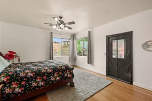 1063 N 2050 E, Saint George, UT 84770 - Photo 18