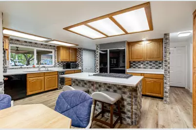 701 N 1100 St E, Saint George, UT 84770 - Photo 10