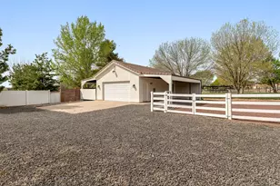 8375 N Diamond Valley Dr, Saint George, UT 84770 - Photo 62