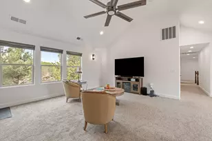 8375 N Diamond Valley Dr, Saint George, UT 84770 - Photo 32