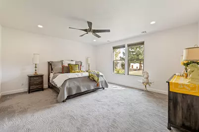 8375 N Diamond Valley Dr, Saint George, UT 84770 - Photo 24