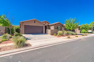 3800 Paradise Vlg Dr, Santa Clara, UT 84765 - Photo 2