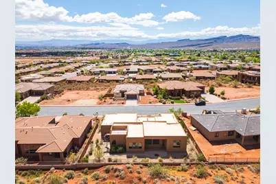 309 E 400 N, Ivins, UT 84738 - Photo 38