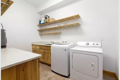 309 E 400 N, Ivins, UT 84738 - Photo 8