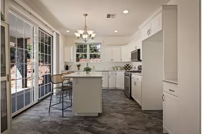 339 W Sandstone Cir, Saint George, UT 84790 - Photo 8