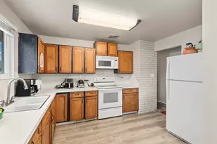 691 N 400 E, American Fork, UT 84003 - Photo 14