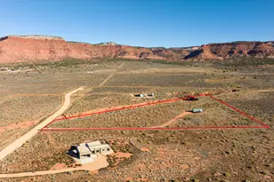 1555 Lost Spring Dr, Kanab, UT 84741 - Photo 1