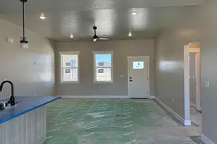 946 E Remington Rd, Enoch, UT 84721 - Photo 10
