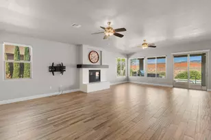 411 N Highland Pkwy, Washington, UT 84780 - Photo 2