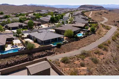 411 N Highland Parkway, Washington, UT 84780 - Photo 28