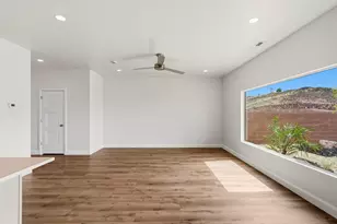 980 E Coyote Crest Dr, Washington, UT 84780 - Photo 12