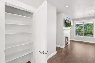 10374 S Sage Canal Way, Sandy, UT 84070 - Photo 6