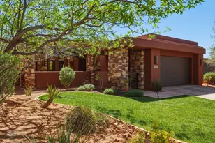 2139 W Cougar Rock Cir, Saint George, UT 84770 - Photo 2