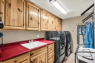 693 N Pinion Hills Dr, Dammeron Valley, UT 84783 - Photo 16