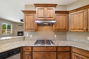 698 W 375 S, Hurricane, UT 84737 - Photo 8