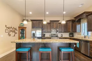 545 S Valley View Dr, Saint George, UT 84770 - Photo 8