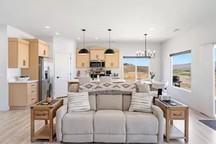 980 W Rock View Dr, Hurricane, UT 84737 - Photo 10