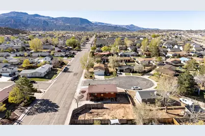 386 W Frontier Cir, Cedar City, UT 84721 - Photo 36
