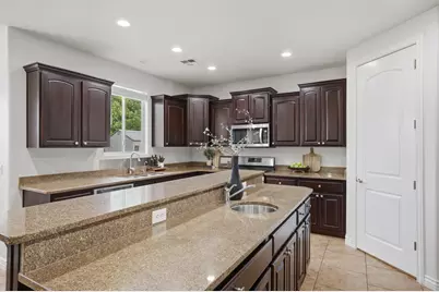 1872 S 20 E, Washington, UT 84780 - Photo 10