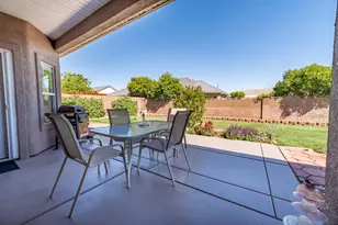 249 E Canterwood Dr, Washington, UT 84780 - Photo 32