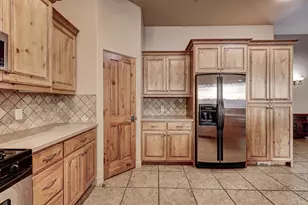 563 S Pine Brook Ln, Saint George, UT 84770 - Photo 10