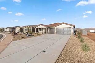 1502 S 4040 W, Hurricane, UT 84737 - Photo 2