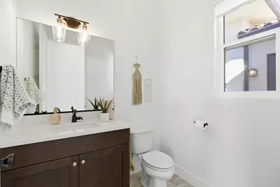 323 W Center St, Toquerville, UT 84774 - Photo 20