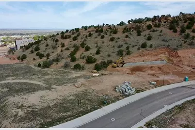 1911 N Pinyon Grove Cir, Cedar City, UT 84720 - Photo 8