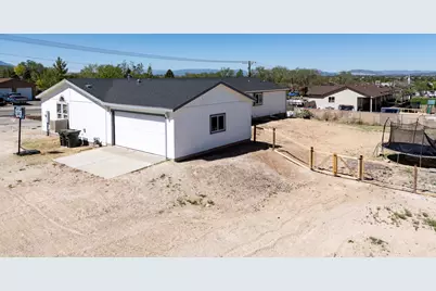 1637 E Midvalley Rd, Enoch, UT 84021 - Photo 2