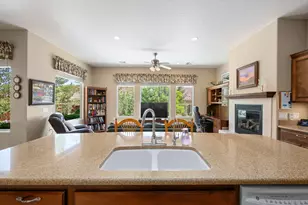 4667 S Whisper Point Dr, Saint George, UT 84770 - Photo 10