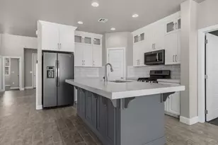 999 N Casitas Hill Lp, Washington, UT 84780 - Photo 4