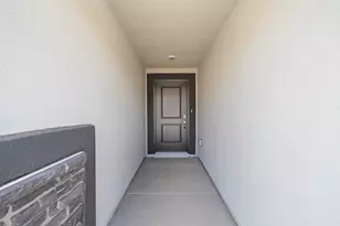 2113 S Wolverine Way, Washington, UT 84780 - Photo 2