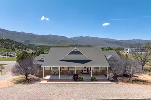 668 S 800 E, New Harmony, UT 84757 - Photo 2