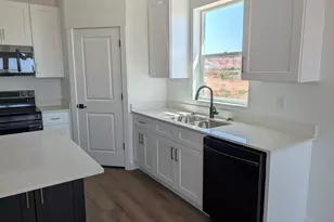 1681 E Creekside Dr, Kanab, UT 84741 - Photo 8