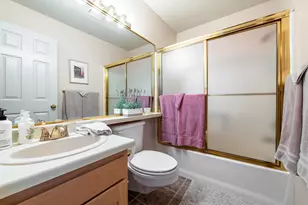 2050 W Canyon View Dr, Saint George, UT 84770 - Photo 14