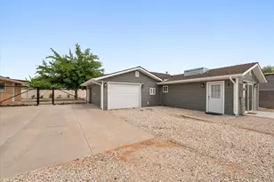 1649 W State St, Hurricane, UT 84737 - Photo 68