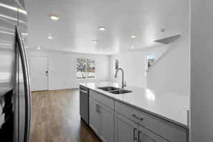 2775 E Rushpink Ln, Washington, UT 84780 - Photo 22