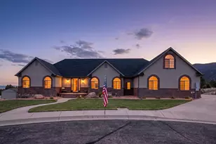 1049 E Fenwick Way, Cedar City, UT 84721 - Photo 2