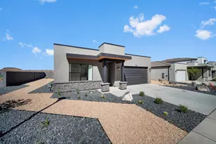 1592 S Sinawava Dr, Washington, UT 84780 - Photo 2