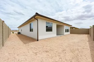 1627 N Ascent St, Washington, UT 84780 - Photo 4