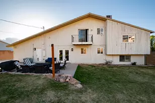 1019 W Cedar Knls S Dr, Cedar City, UT 84720 - Photo 6
