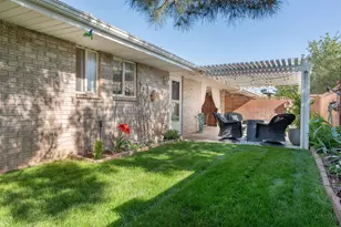 296 E 900 S, Saint George, UT 84770 - Photo 30