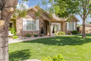 795 E Desert Bloom Ct, Washington, UT 84780 - Photo 4
