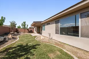 597 S Balancing Rock Dr, Washington, UT 84780 - Photo 40